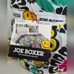 Joe Boxer Floral Twin Comforter Set. Joe Boxer Twin Multicolor Comforter Girl.